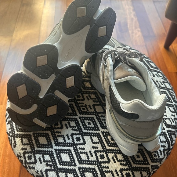 New Balance 9060 Sneakers - Picture 6 of 10